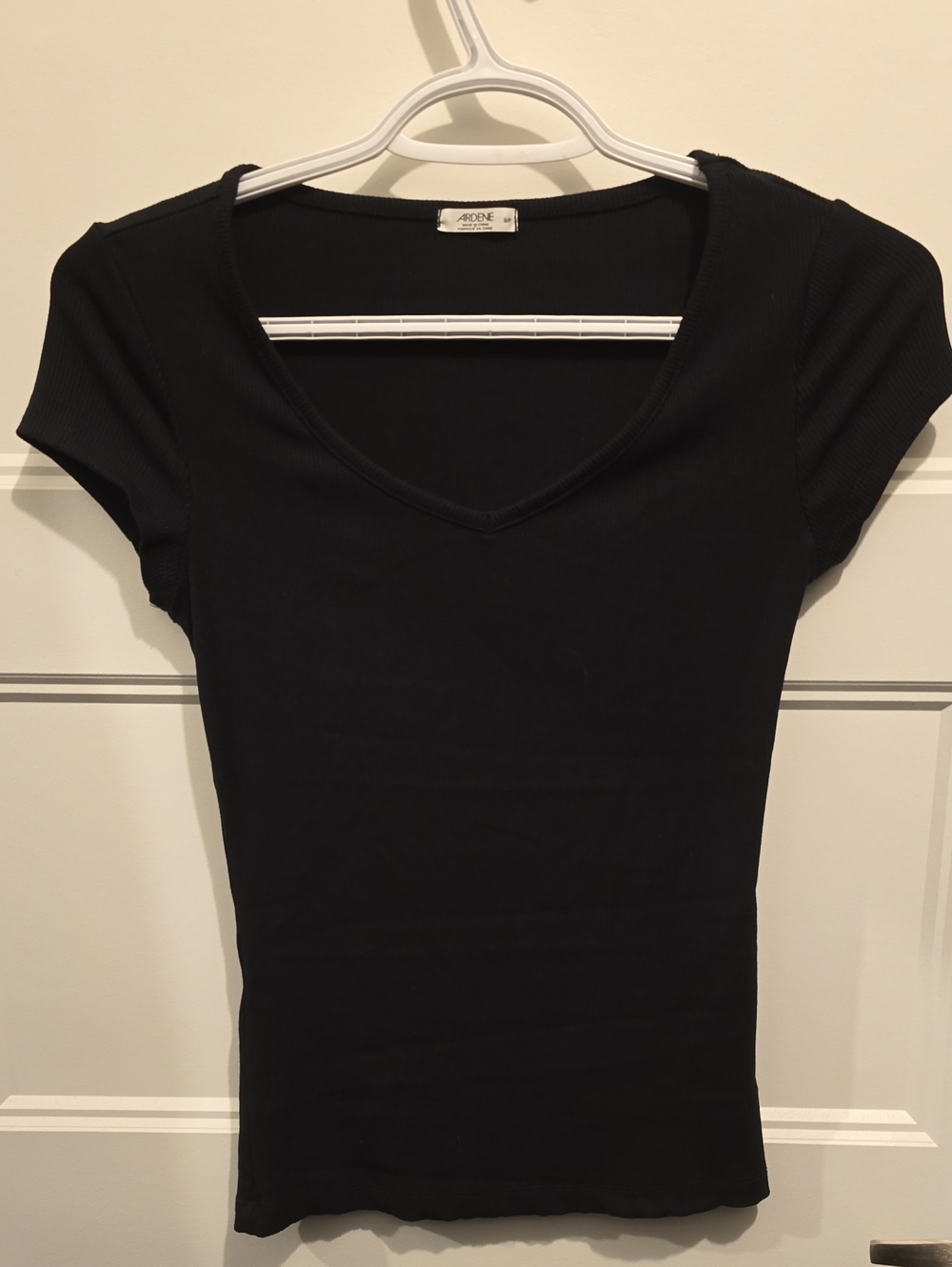 Ardene Ribbed V Neck Tee